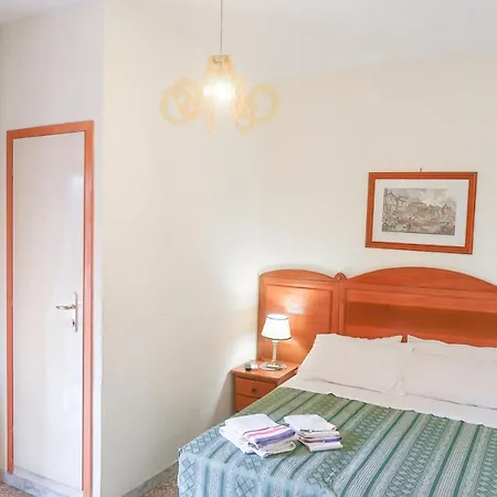 Couette-café The Condottieri 3*